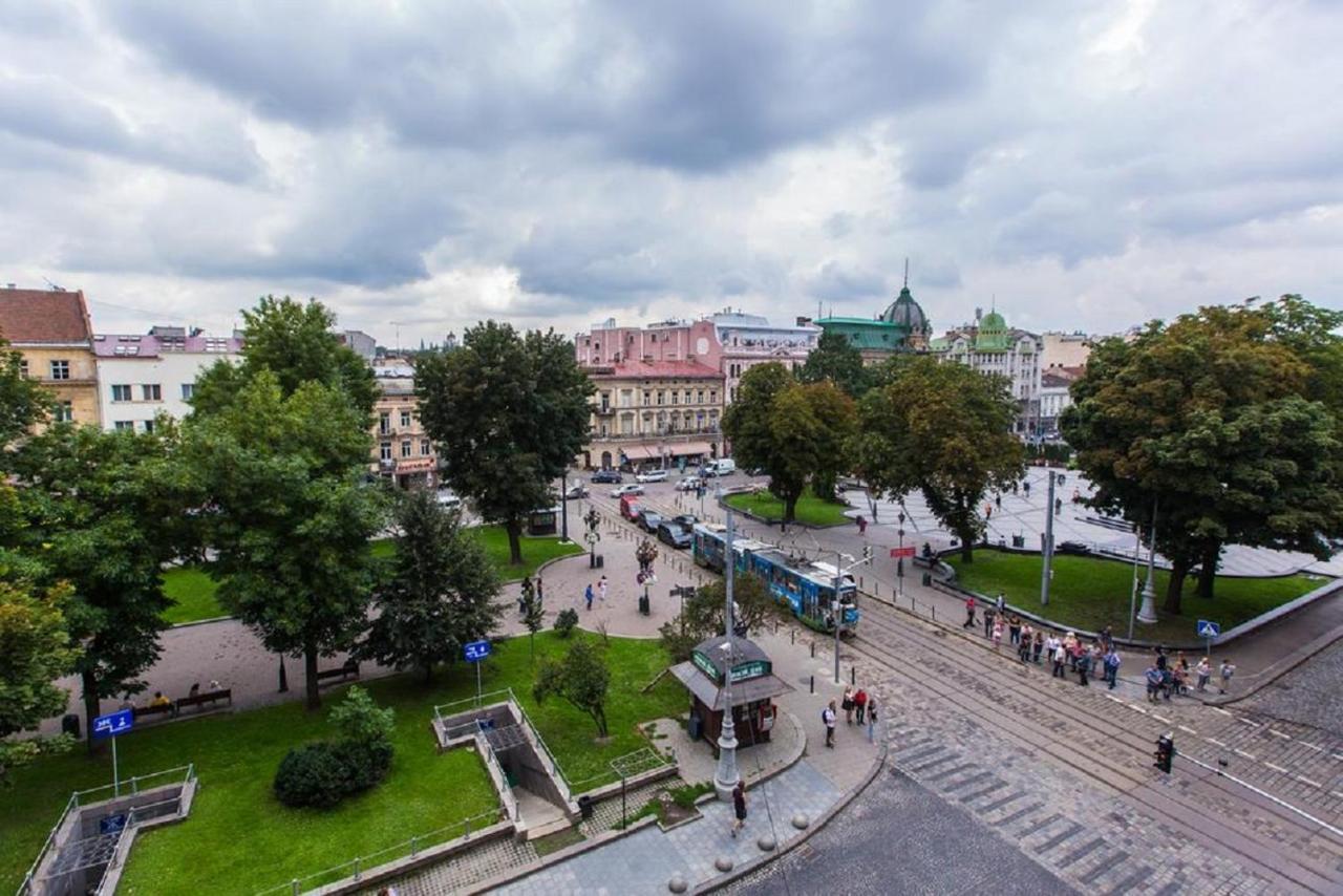 Apartment On Lychakivska Lviv Exterior photo
